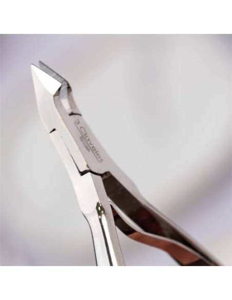 ALICATE CUTÍCULAS 3 CLAVELES 7 MM.
